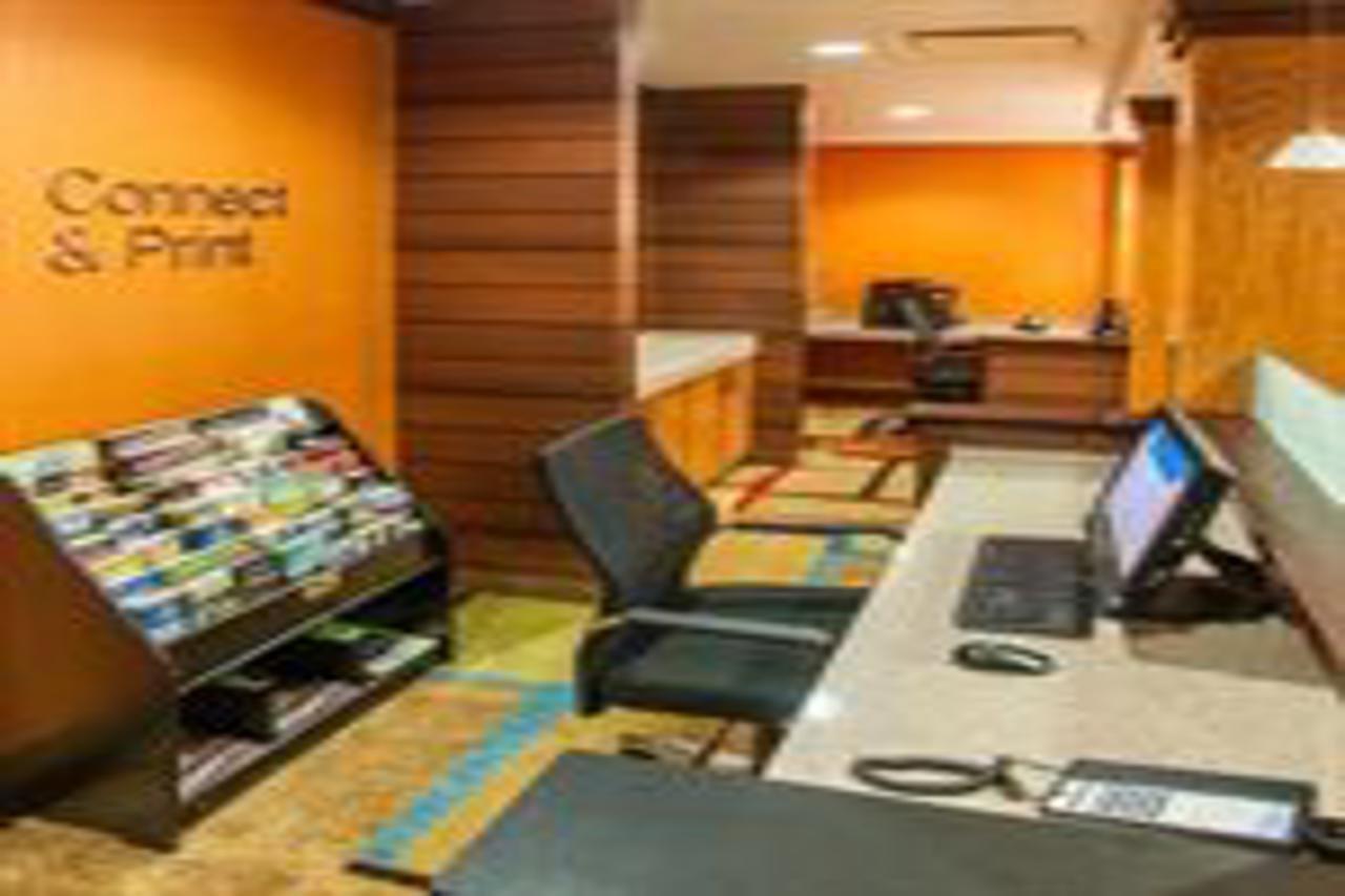 Comfort Inn & Suites Akron South Екстериор снимка