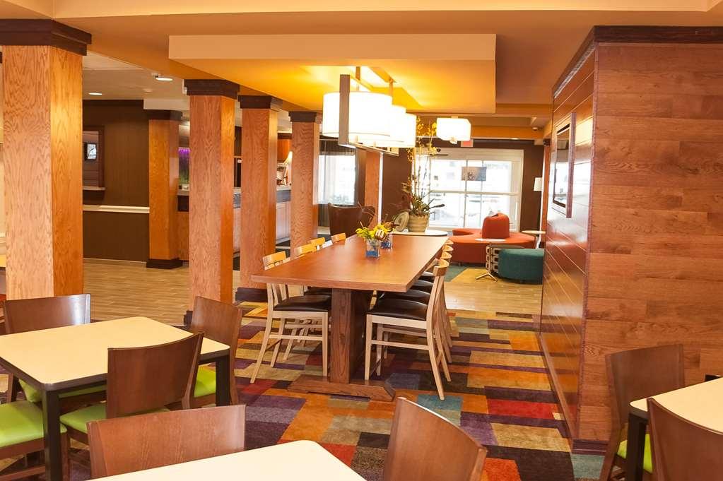 Comfort Inn & Suites Akron South Екстериор снимка