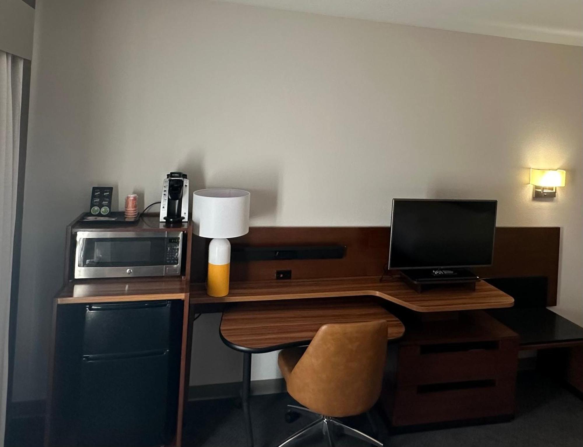 Comfort Inn & Suites Akron South Екстериор снимка