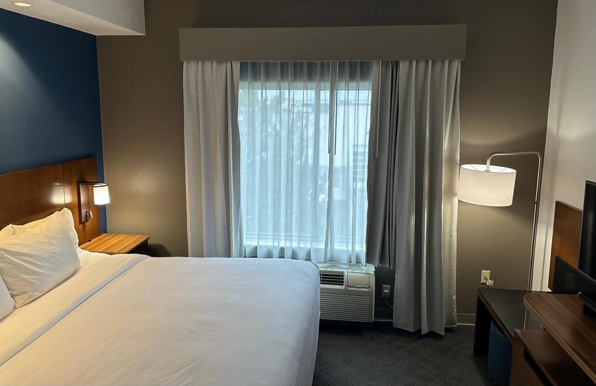 Comfort Inn & Suites Akron South Екстериор снимка