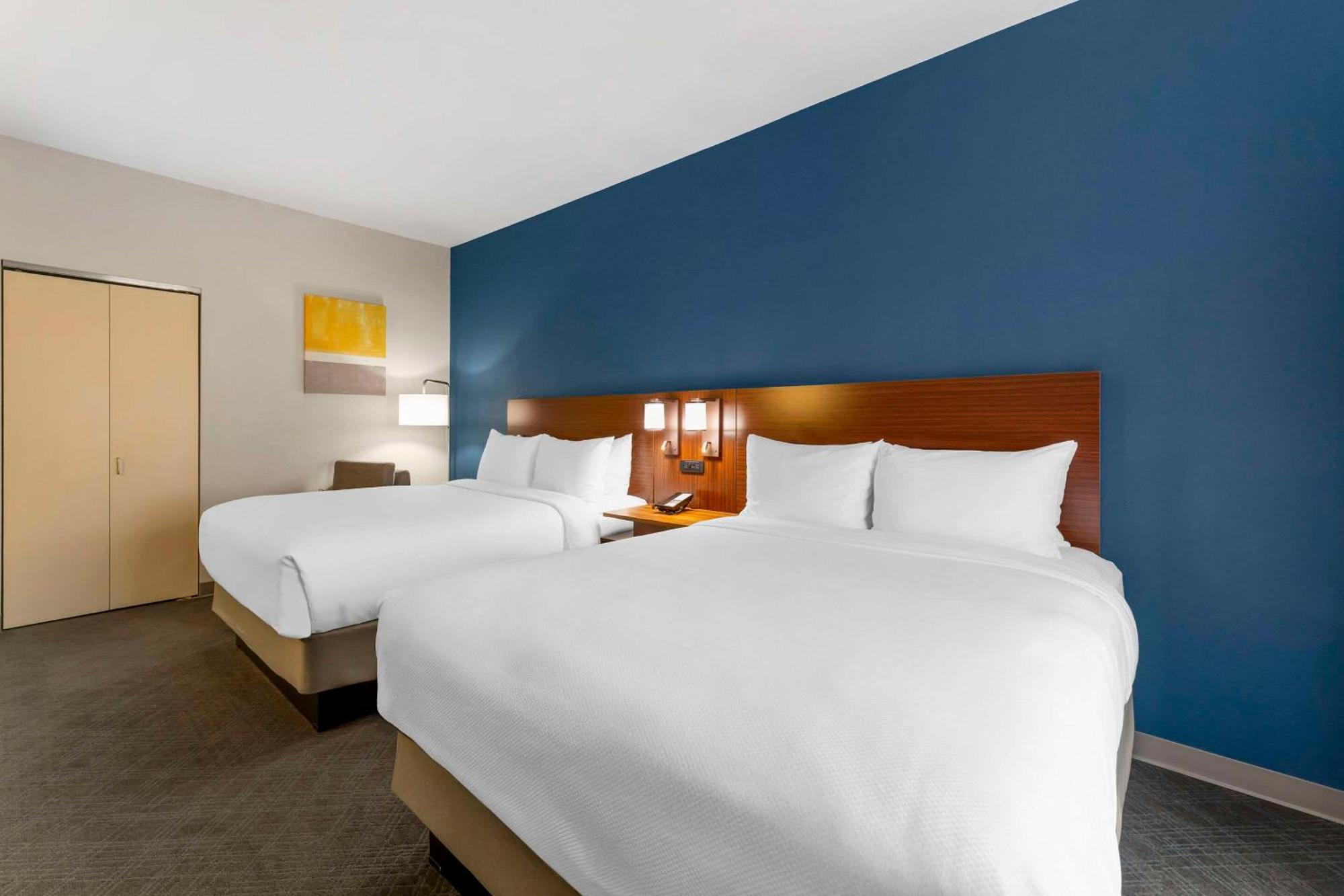 Comfort Inn & Suites Akron South Екстериор снимка