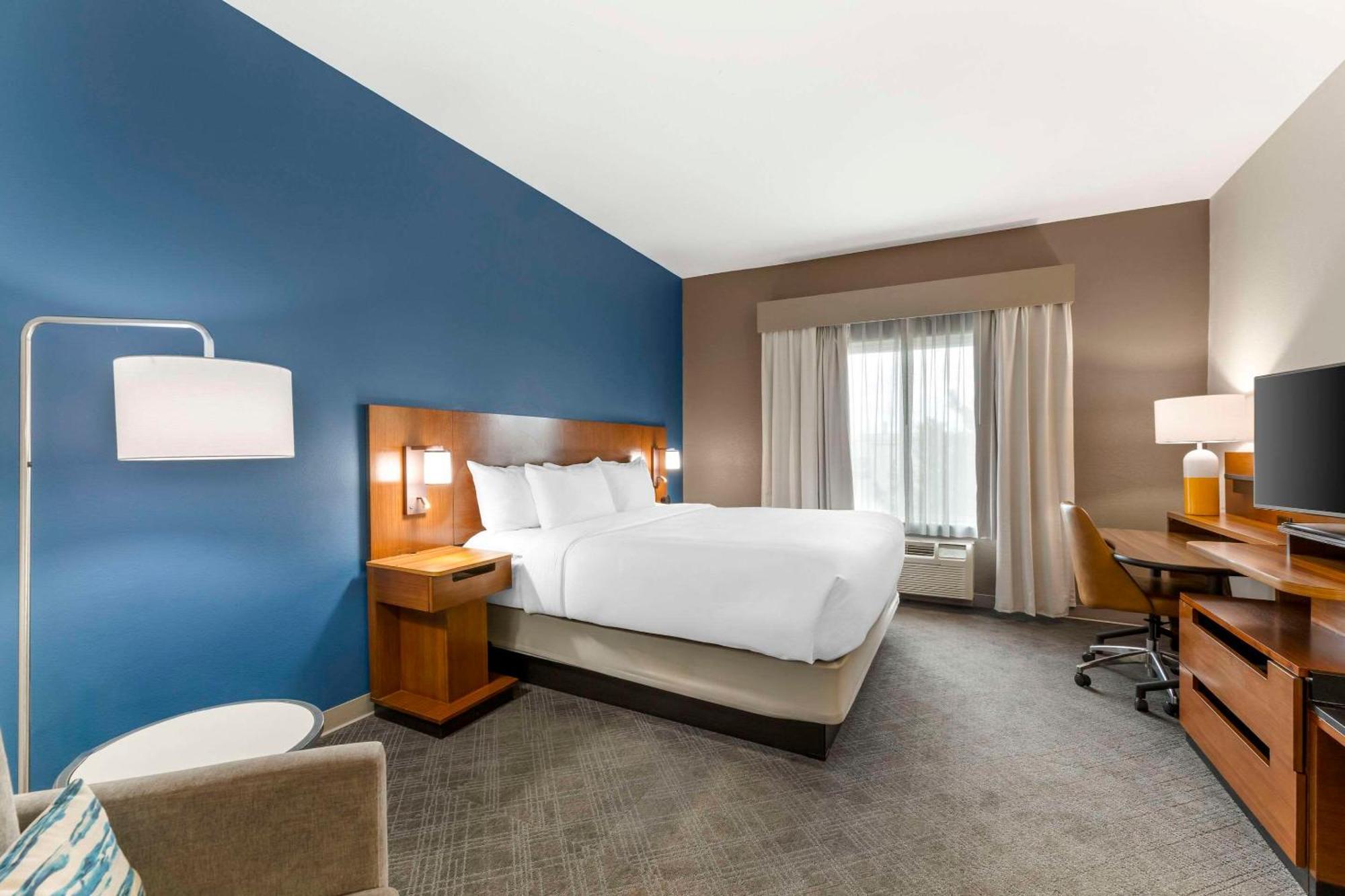 Comfort Inn & Suites Akron South Екстериор снимка