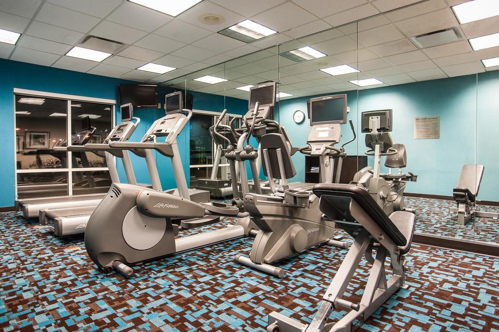 Comfort Inn & Suites Akron South Екстериор снимка
