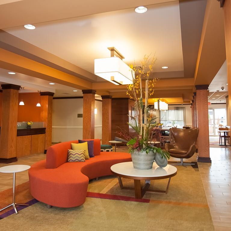 Comfort Inn & Suites Akron South Екстериор снимка