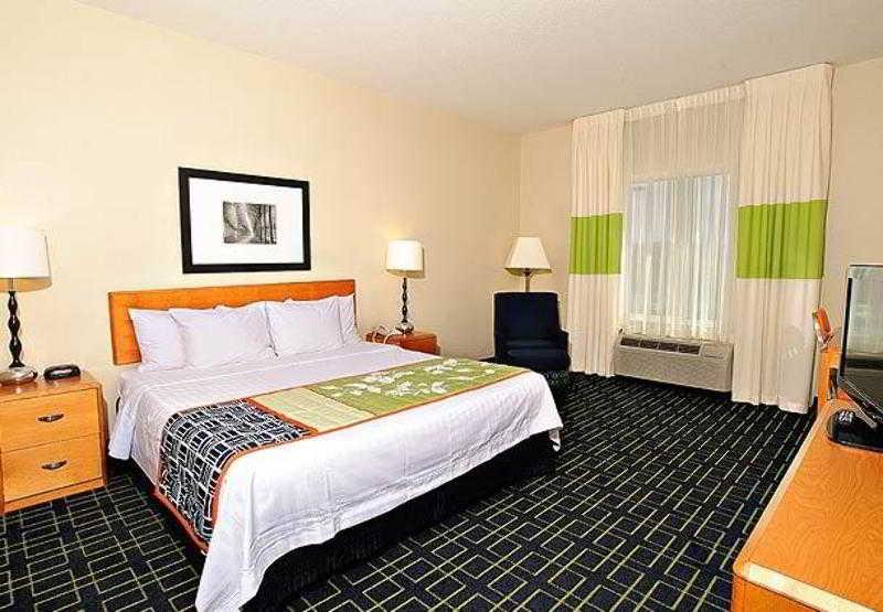 Comfort Inn & Suites Akron South Стая снимка