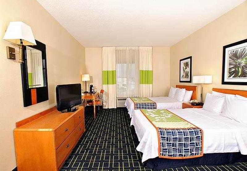 Comfort Inn & Suites Akron South Стая снимка