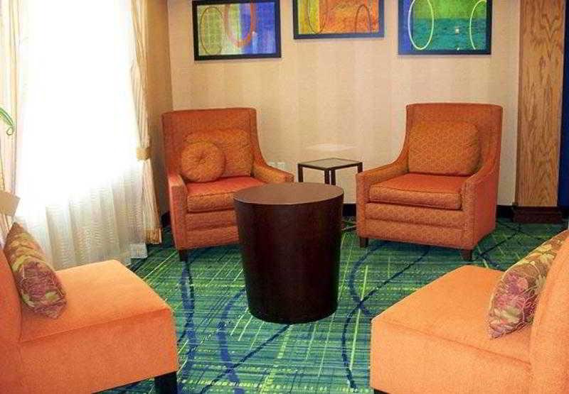 Comfort Inn & Suites Akron South Интериор снимка