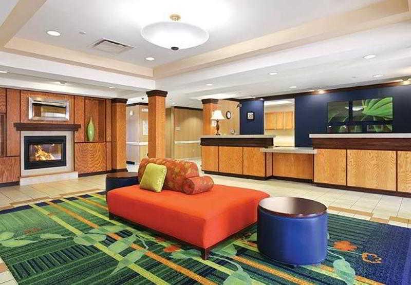 Comfort Inn & Suites Akron South Интериор снимка